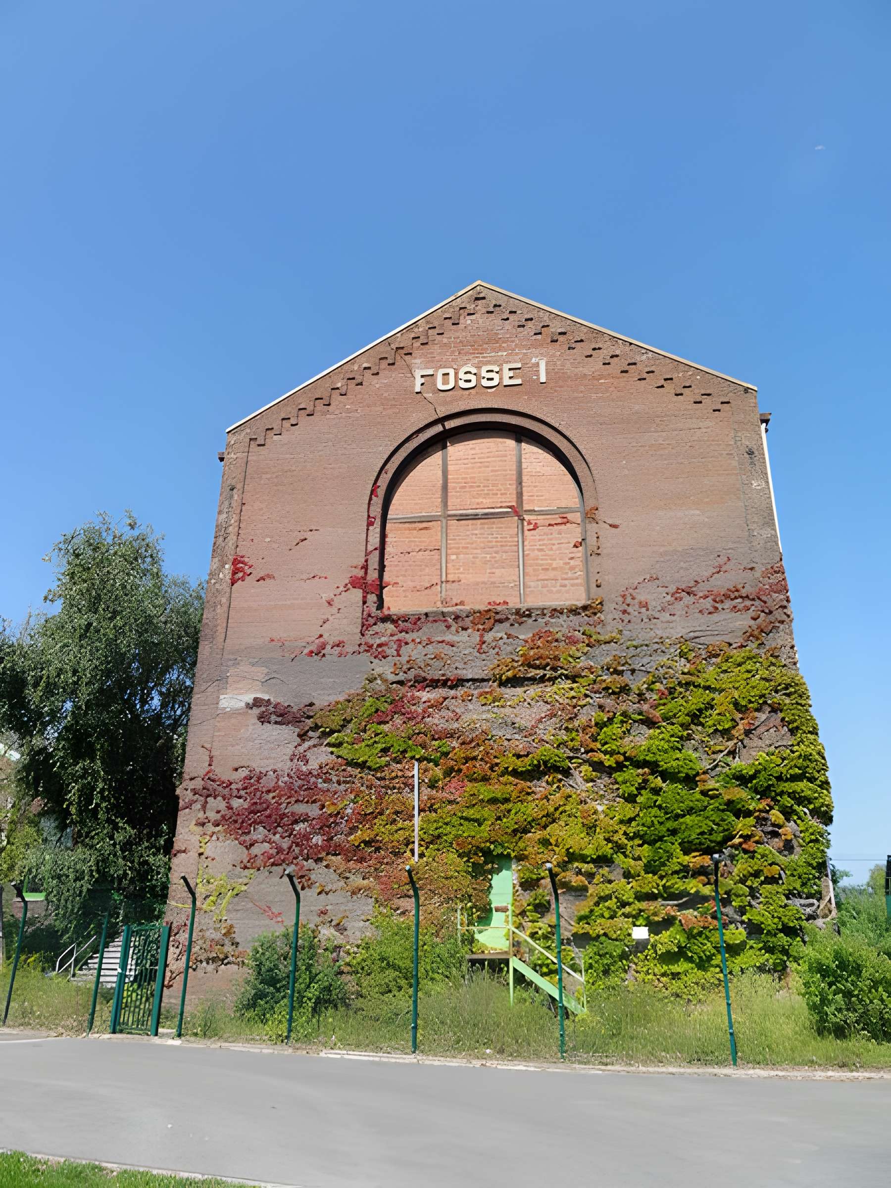 Ancien carreau de la fosse n° 1 de la compagnie des mines de Vicoigne-Noeux-Drocourt