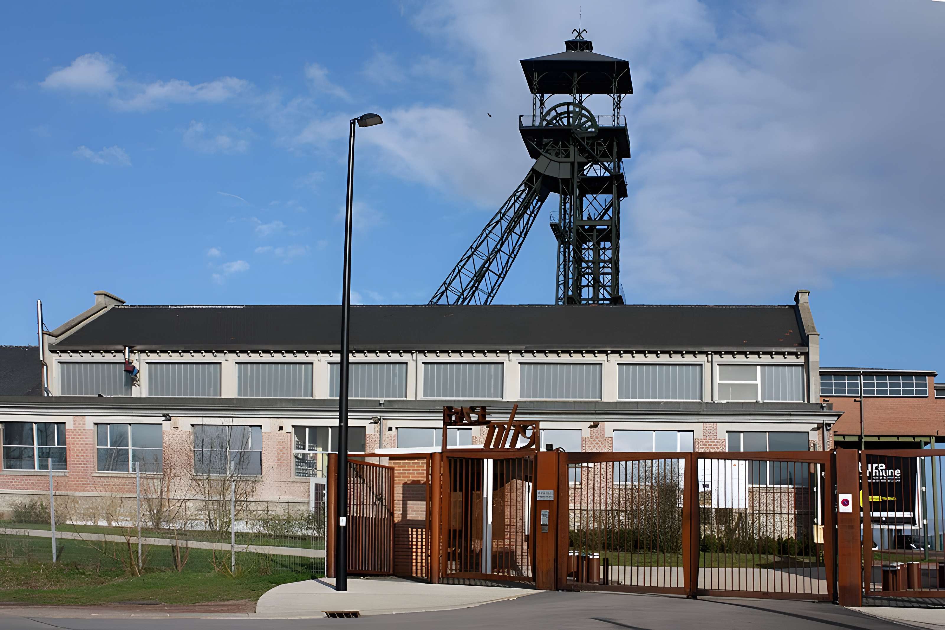 Fosse n° 11 - 19 des mines de Lens à Loos-en-Gohelle