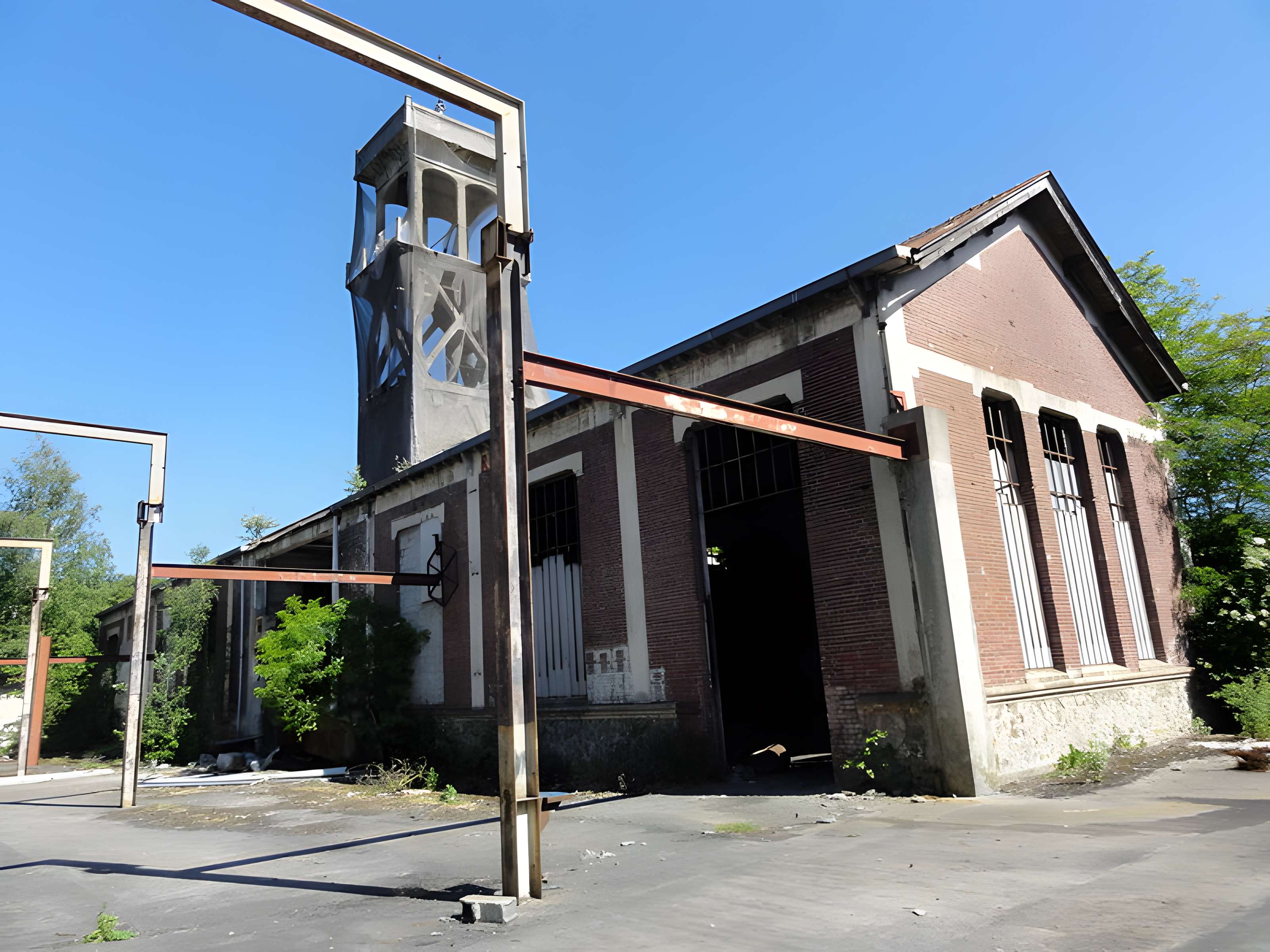 Fosse n° 6 des mines de Lens à Haisnes