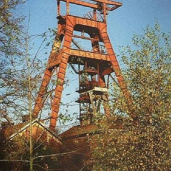 Photo de Fosse n 9 de lEscarpelle à Roost-Warendin