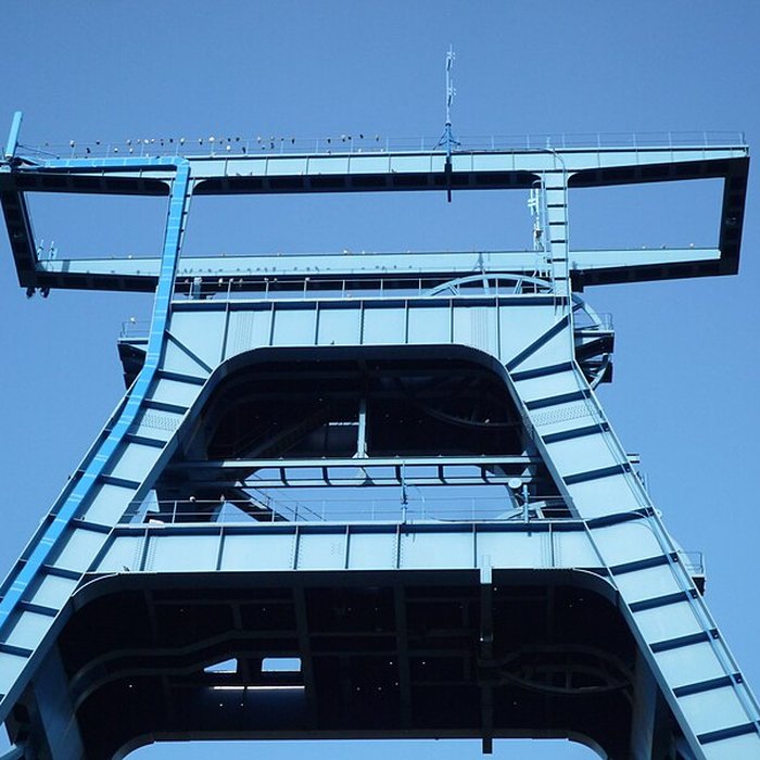 Photo de Fosse n 9 de lEscarpelle à Roost-Warendin