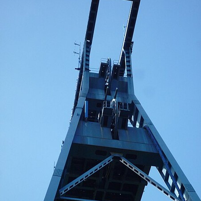 Photo de Fosse n 9 de lEscarpelle à Roost-Warendin