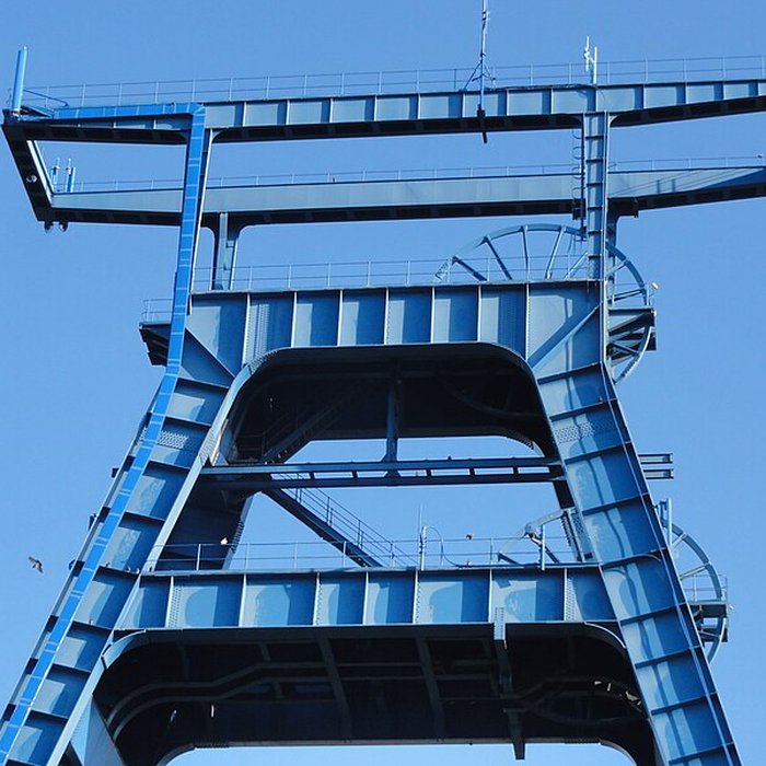 Photo de Fosse n 9 de lEscarpelle à Roost-Warendin