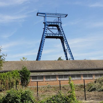 Fosse n 9 de lEscarpelle à Roost-Warendin