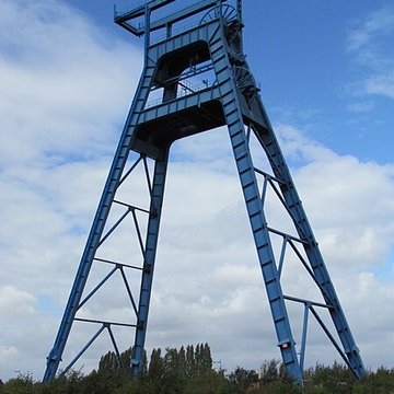 Fosse n 9 de lEscarpelle à Roost-Warendin