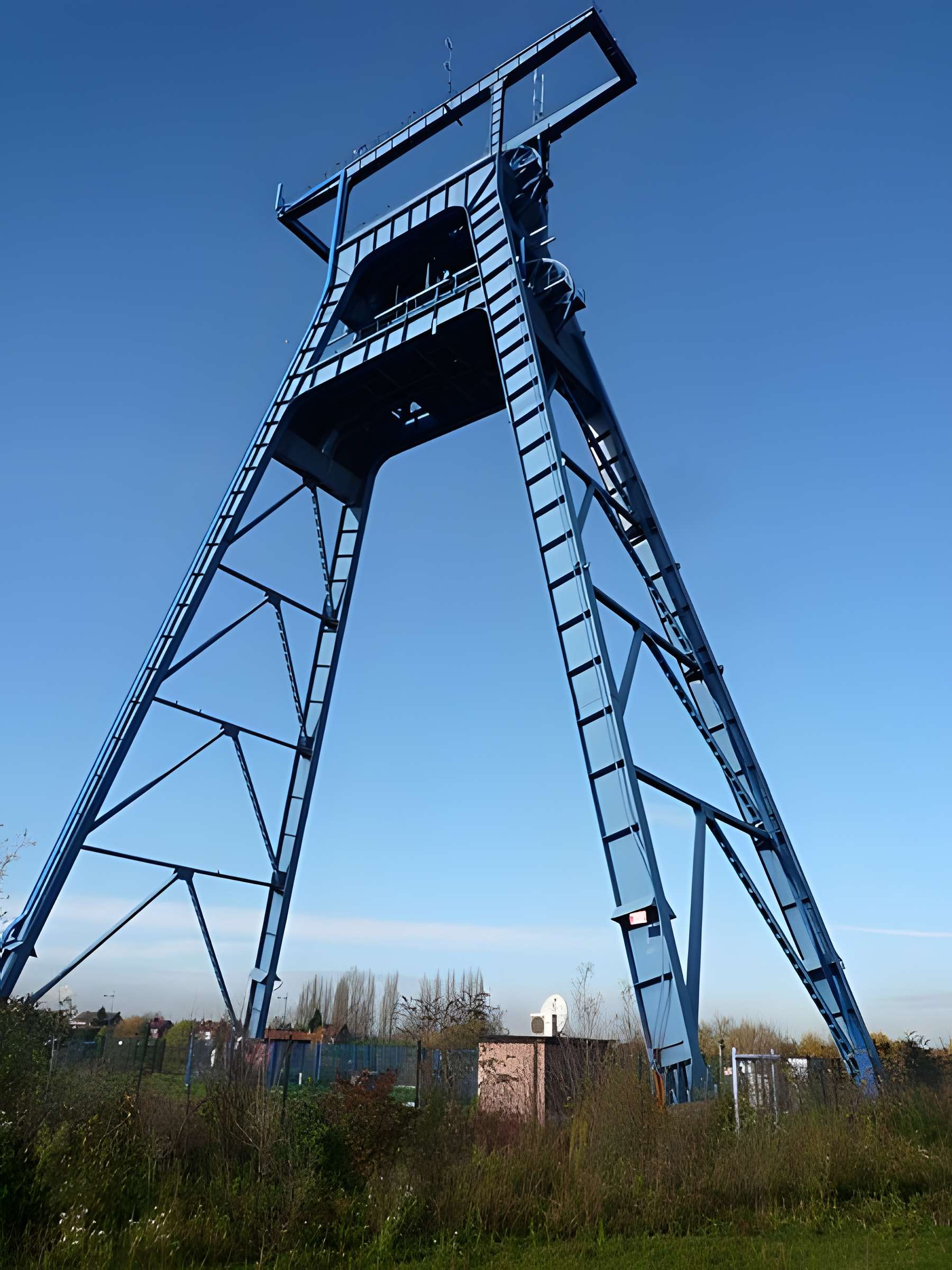 Fosse n° 9 de l'Escarpelle à Roost-Warendin