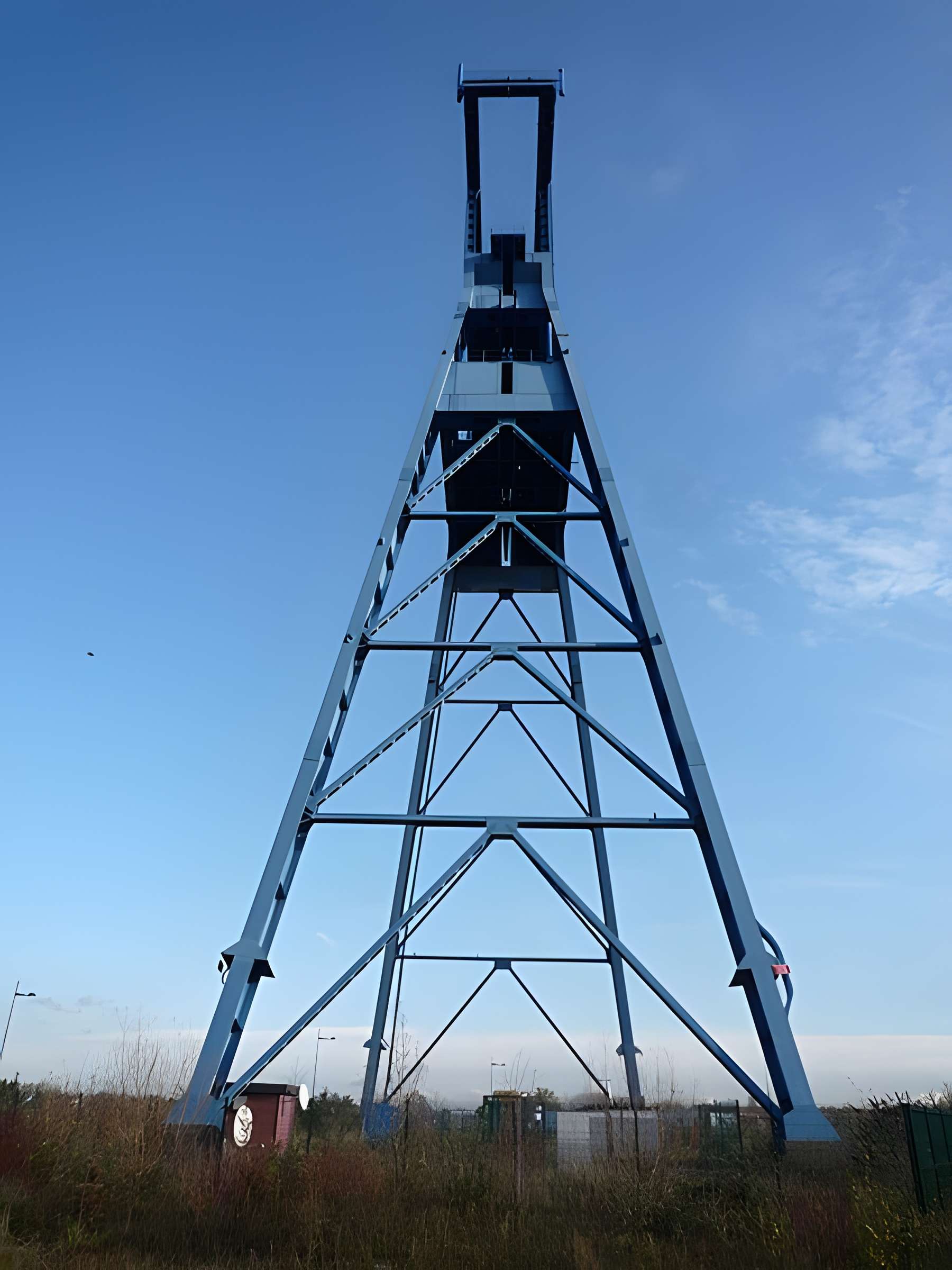 Fosse n° 9 de l'Escarpelle à Roost-Warendin