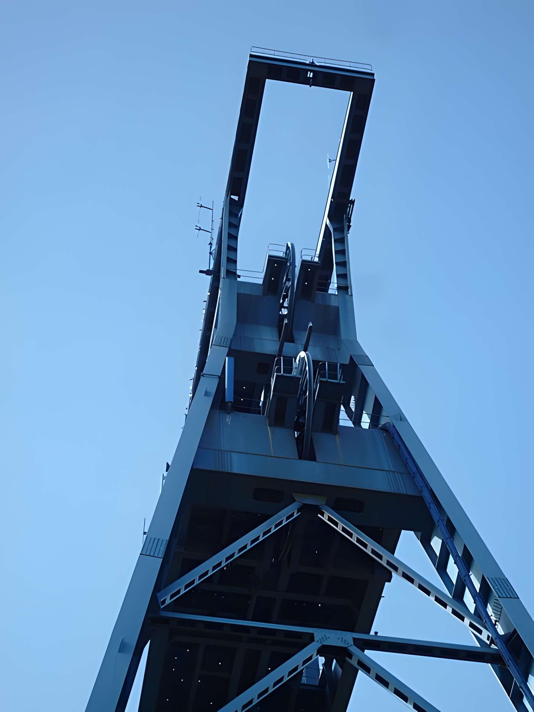 Fosse n° 9 de l'Escarpelle à Roost-Warendin