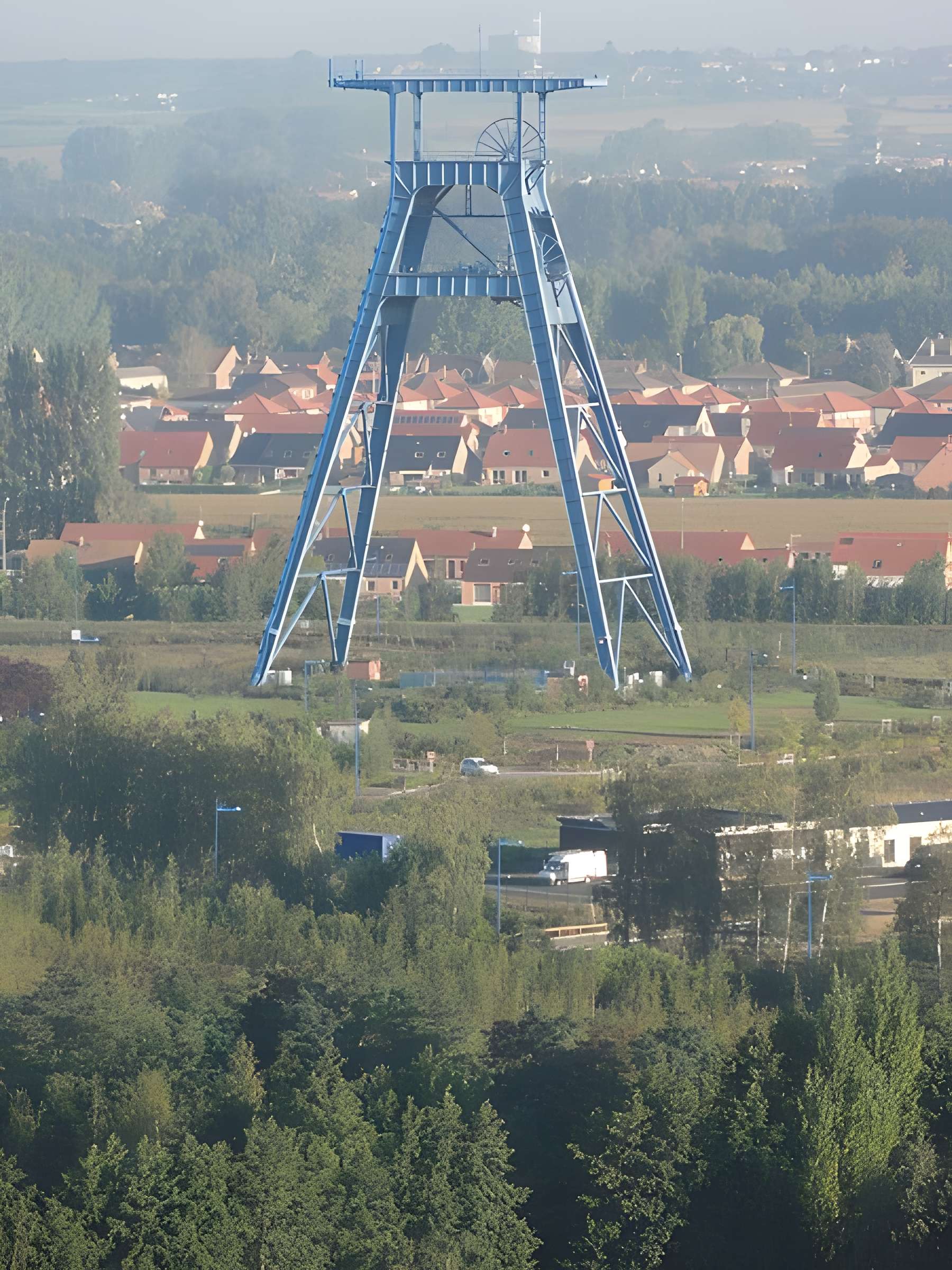 Fosse n° 9 de l'Escarpelle à Roost-Warendin