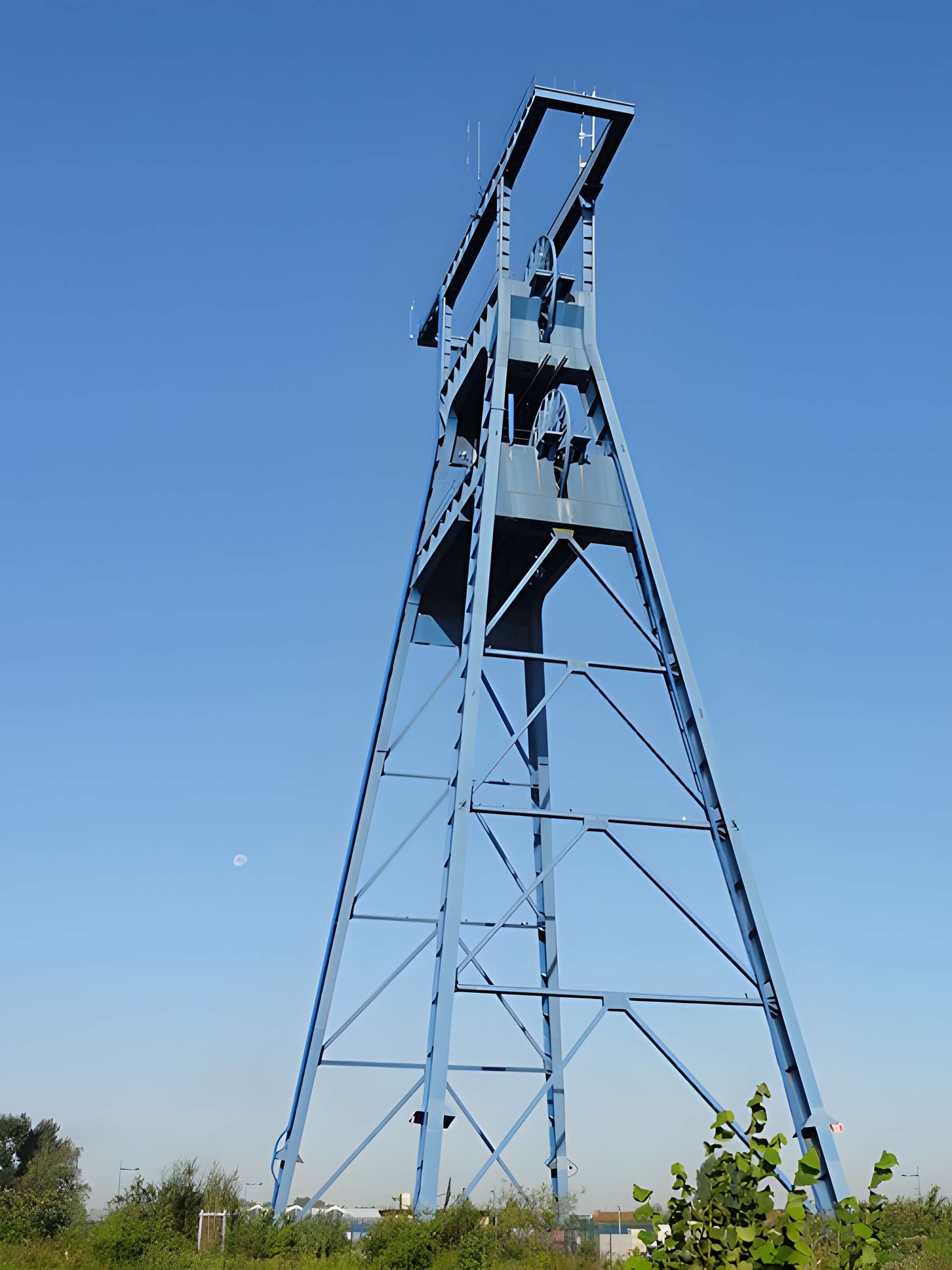 Fosse n° 9 de l'Escarpelle à Roost-Warendin