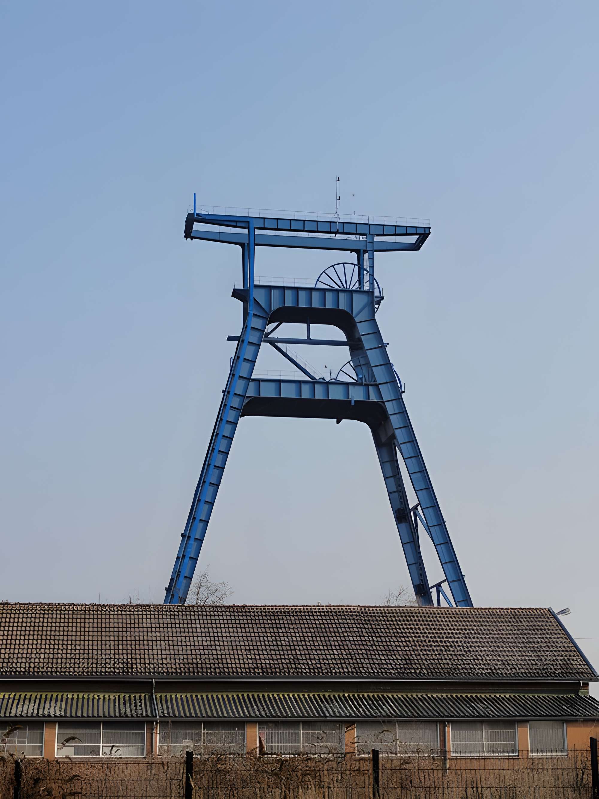 Fosse n° 9 de l'Escarpelle à Roost-Warendin