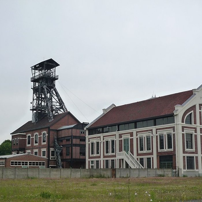 Photo de Fosse n 9 et 9 bis des mines de Dourges à Oignies