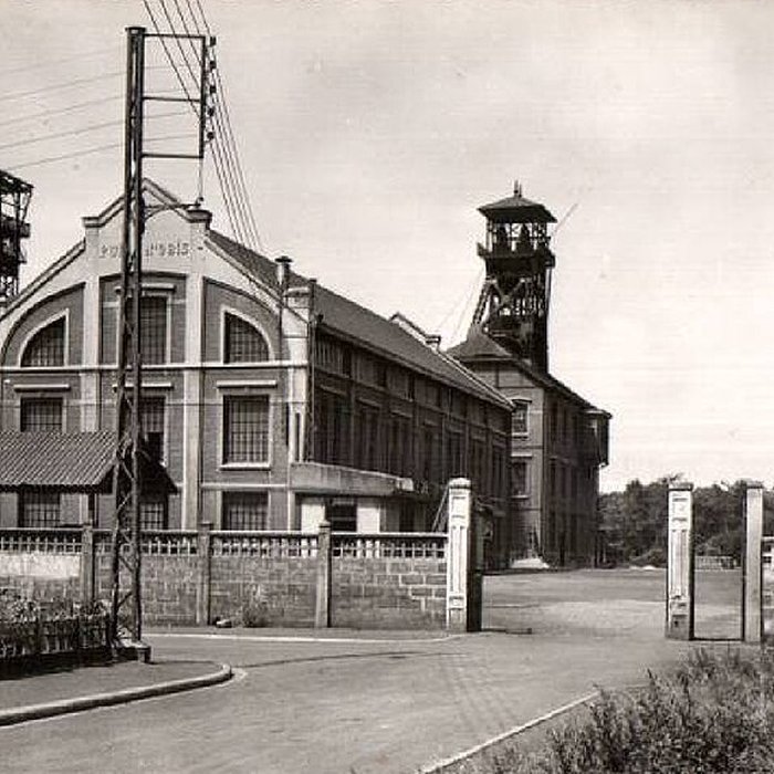 Photo de Fosse n 9 et 9 bis des mines de Dourges à Oignies