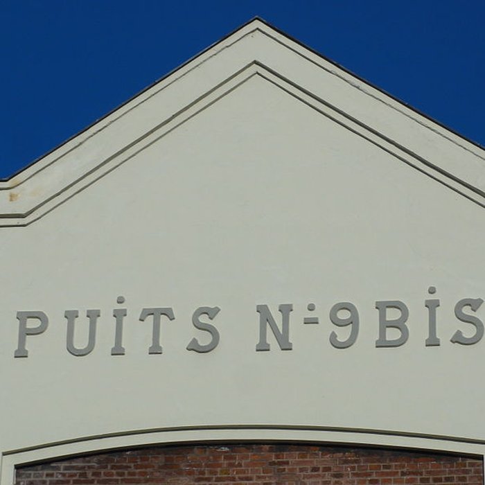 Photo de Fosse n 9 et 9 bis des mines de Dourges à Oignies