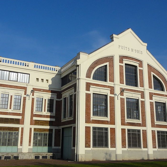 Photo de Fosse n 9 et 9 bis des mines de Dourges à Oignies