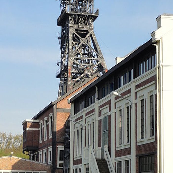 Photo de Fosse n 9 et 9 bis des mines de Dourges à Oignies