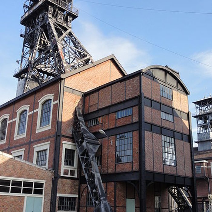 Photo de Fosse n 9 et 9 bis des mines de Dourges à Oignies
