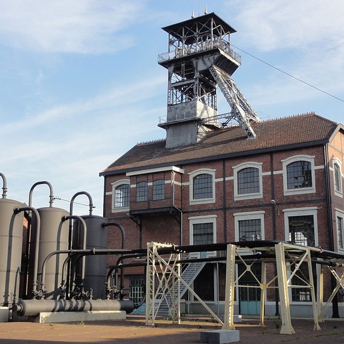 Photo de Fosse n 9 et 9 bis des mines de Dourges à Oignies