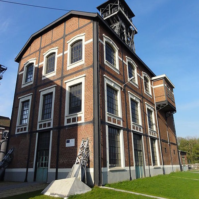 Photo de Fosse n 9 et 9 bis des mines de Dourges à Oignies