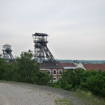 Fosse n 9 et 9 bis des mines de Dourges à Oignies
