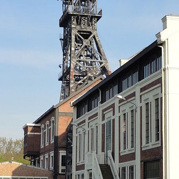 Fosse n 9 et 9 bis des mines de Dourges à Oignies
