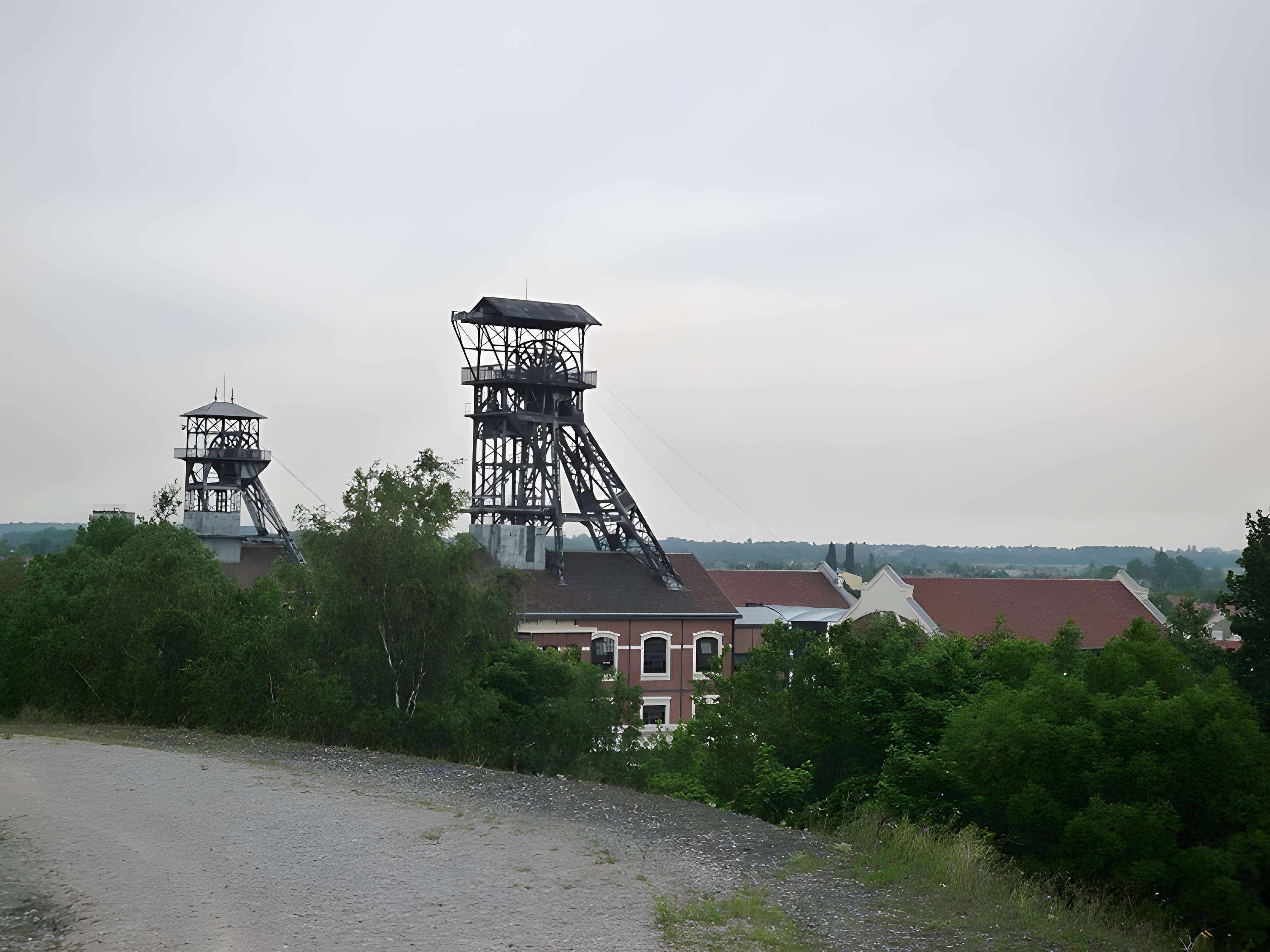 Fosse n° 9 et 9 bis des mines de Dourges à Oignies