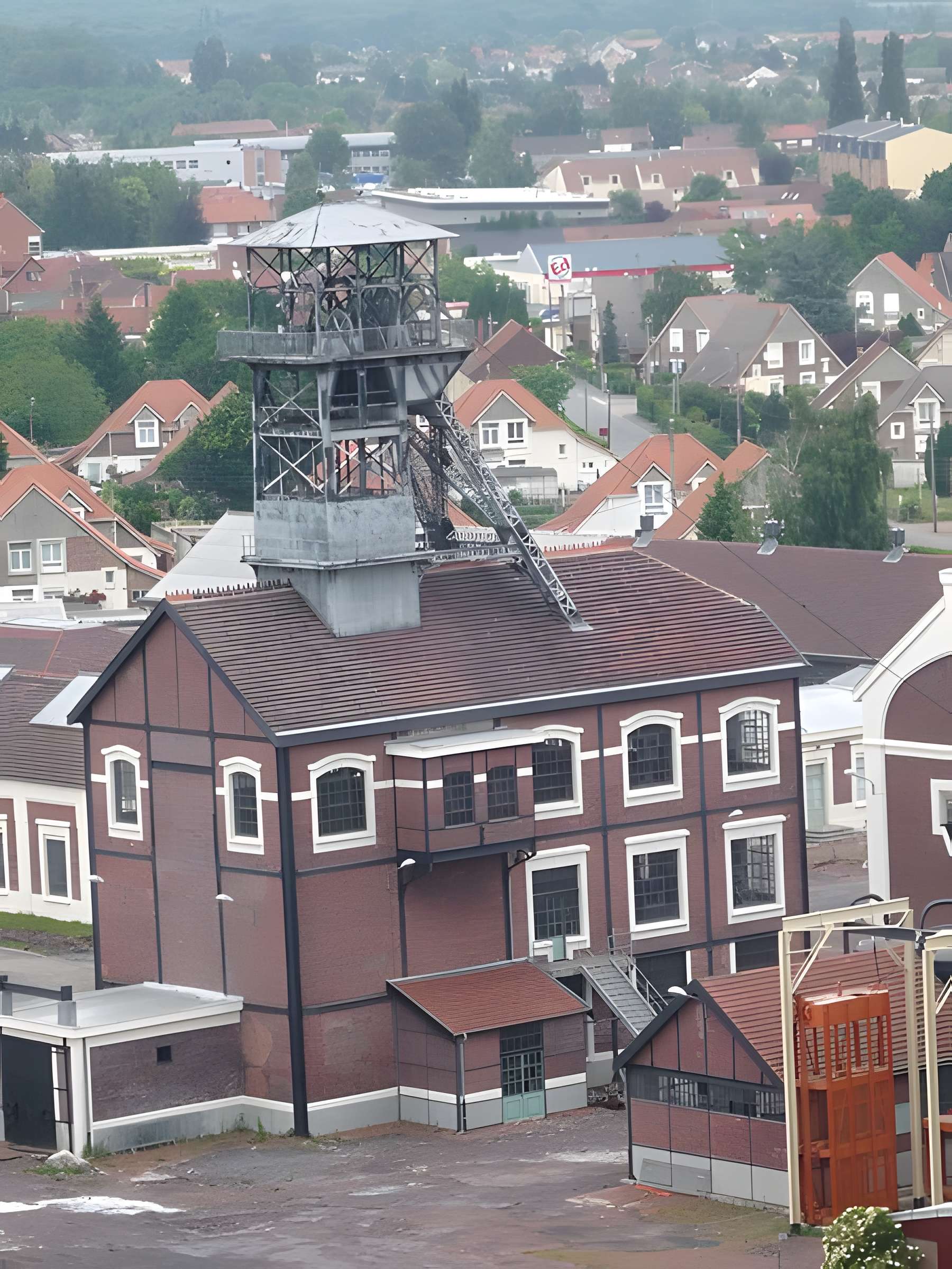 Fosse n° 9 et 9 bis des mines de Dourges à Oignies