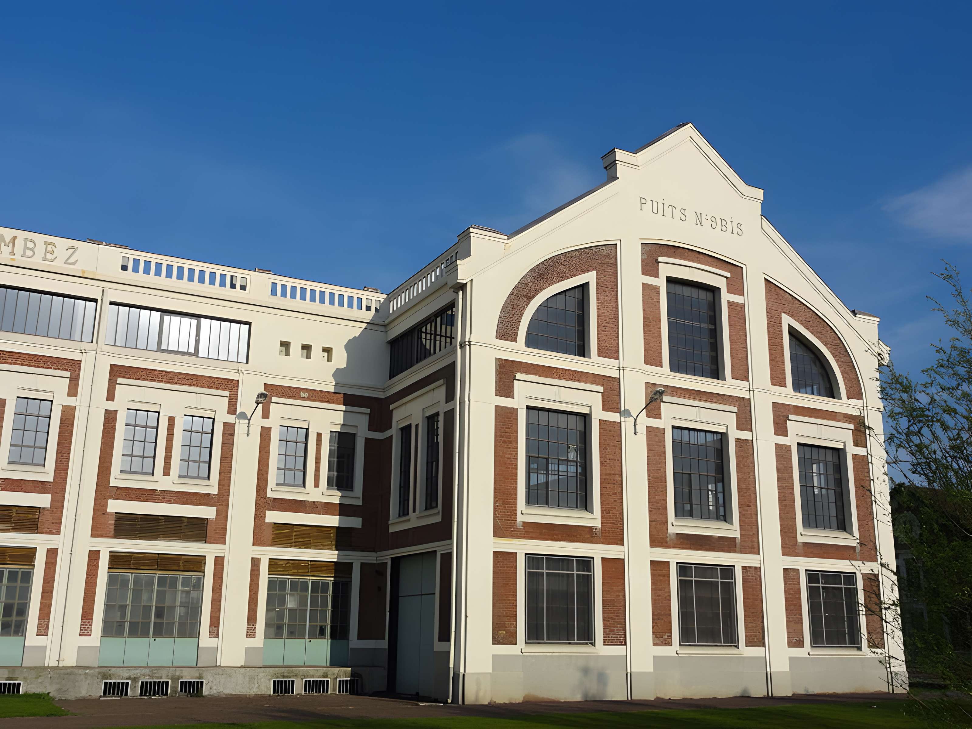 Fosse n° 9 et 9 bis des mines de Dourges à Oignies