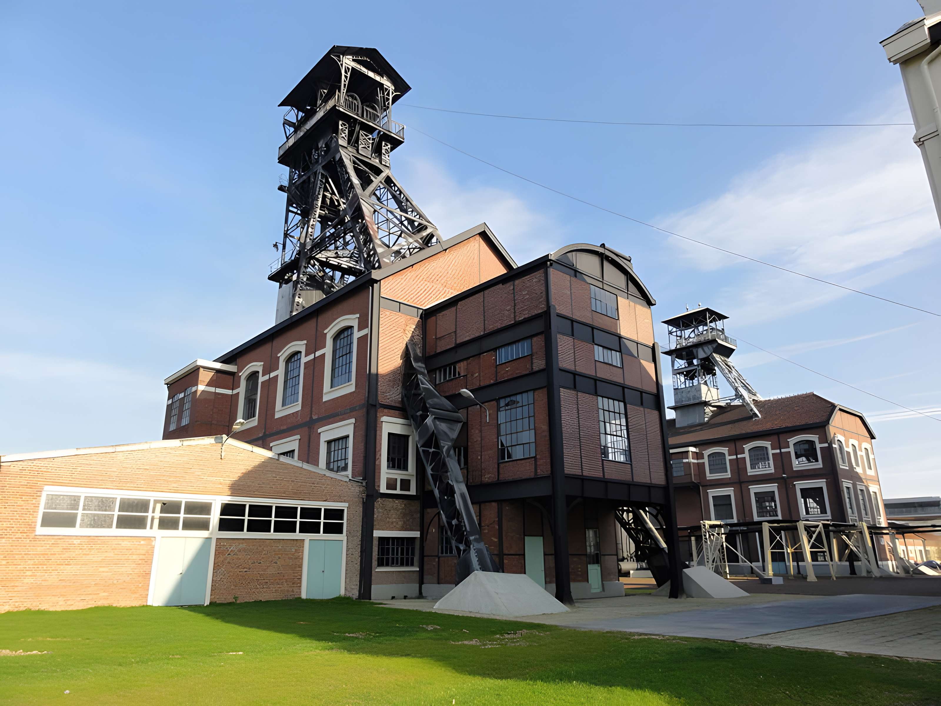 Fosse n° 9 et 9 bis des mines de Dourges à Oignies