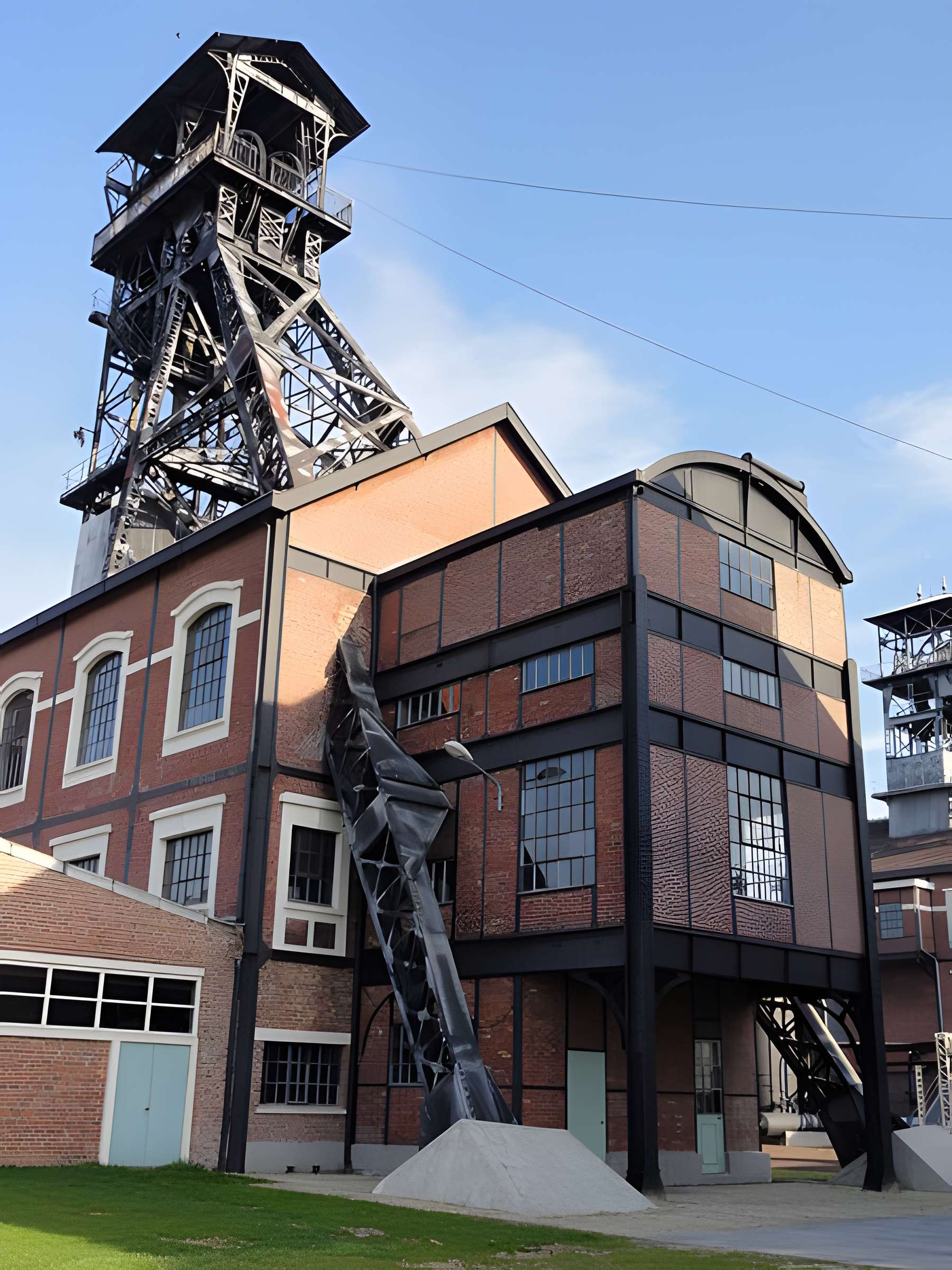 Fosse n° 9 et 9 bis des mines de Dourges à Oignies