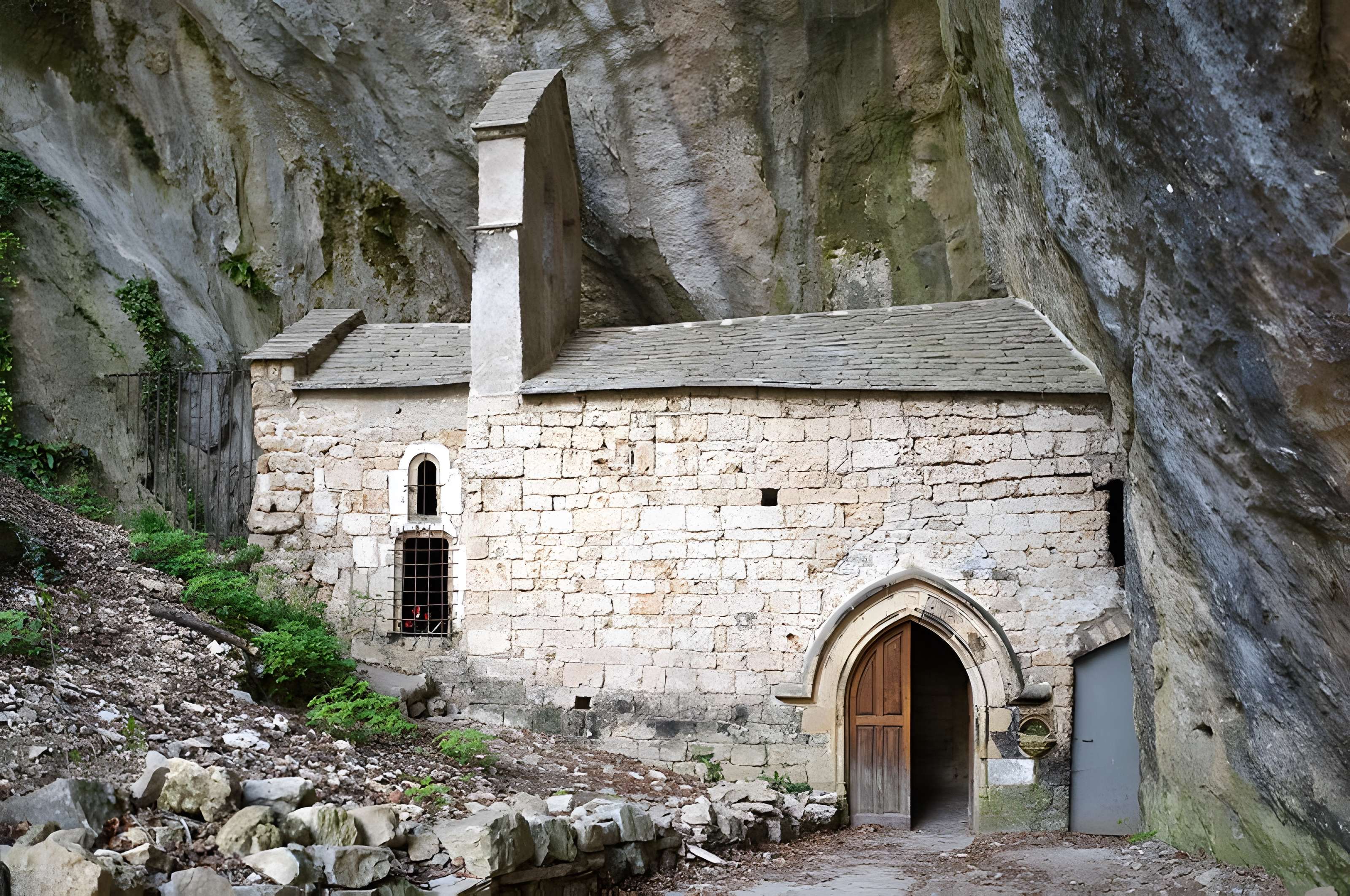 Chapelle Notre-Dame-de-Cénaret à Saint-Chély-du-Tarn 