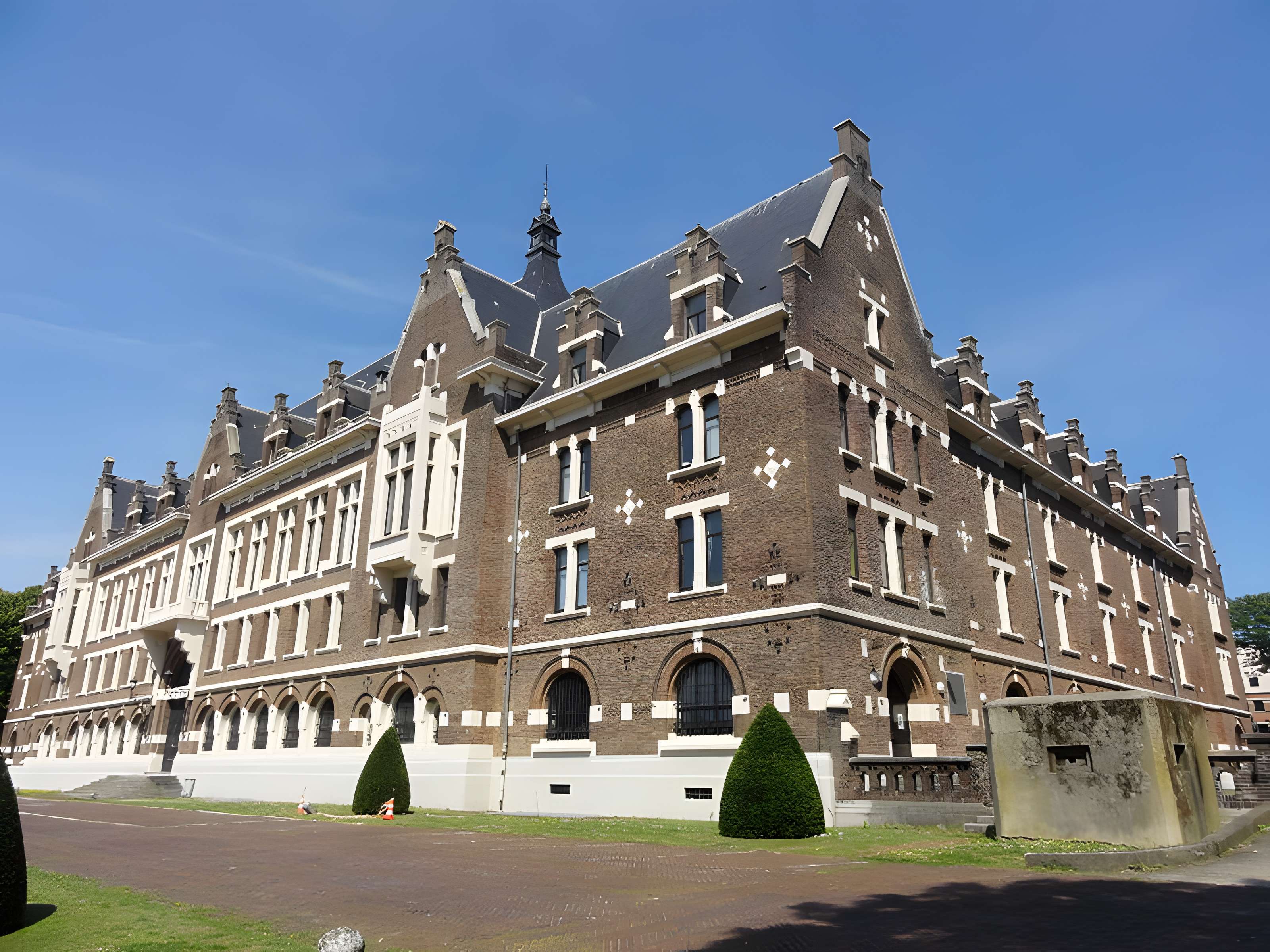 Grands bureaux des mines de Lens