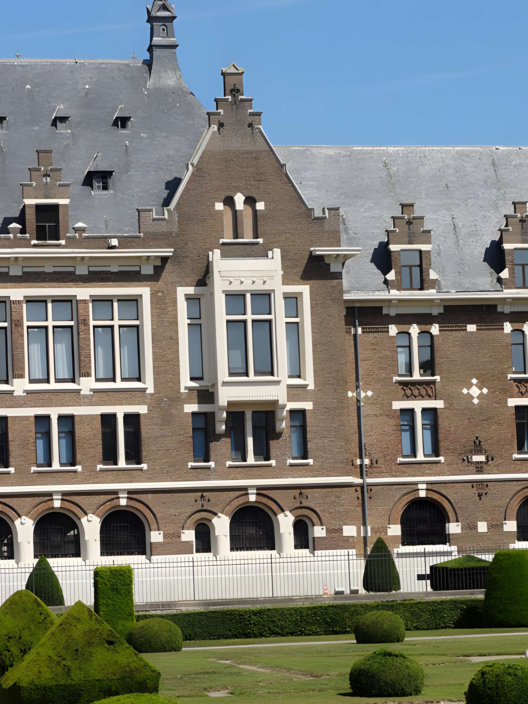 Grands bureaux des mines de Lens