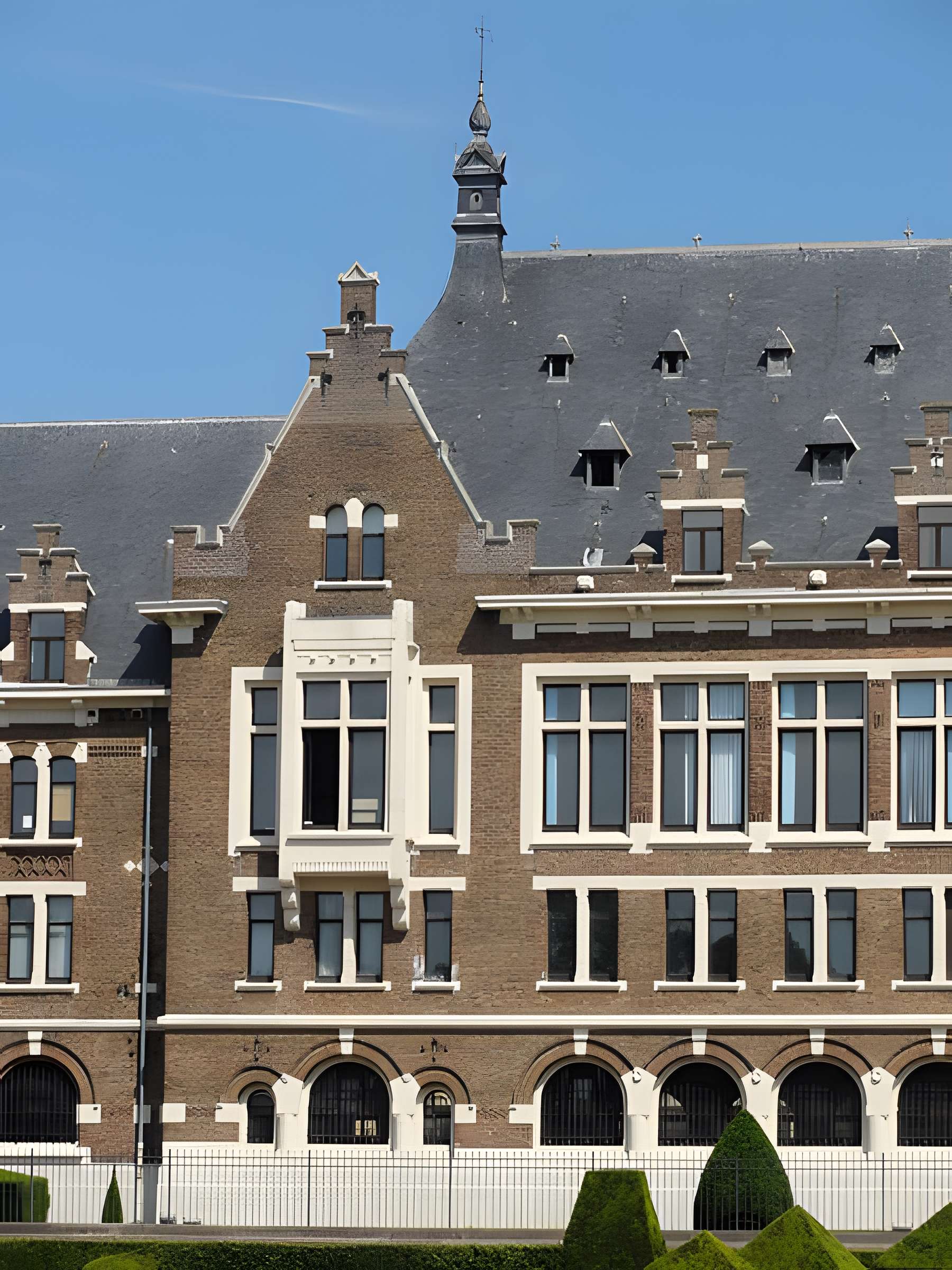 Grands bureaux des mines de Lens