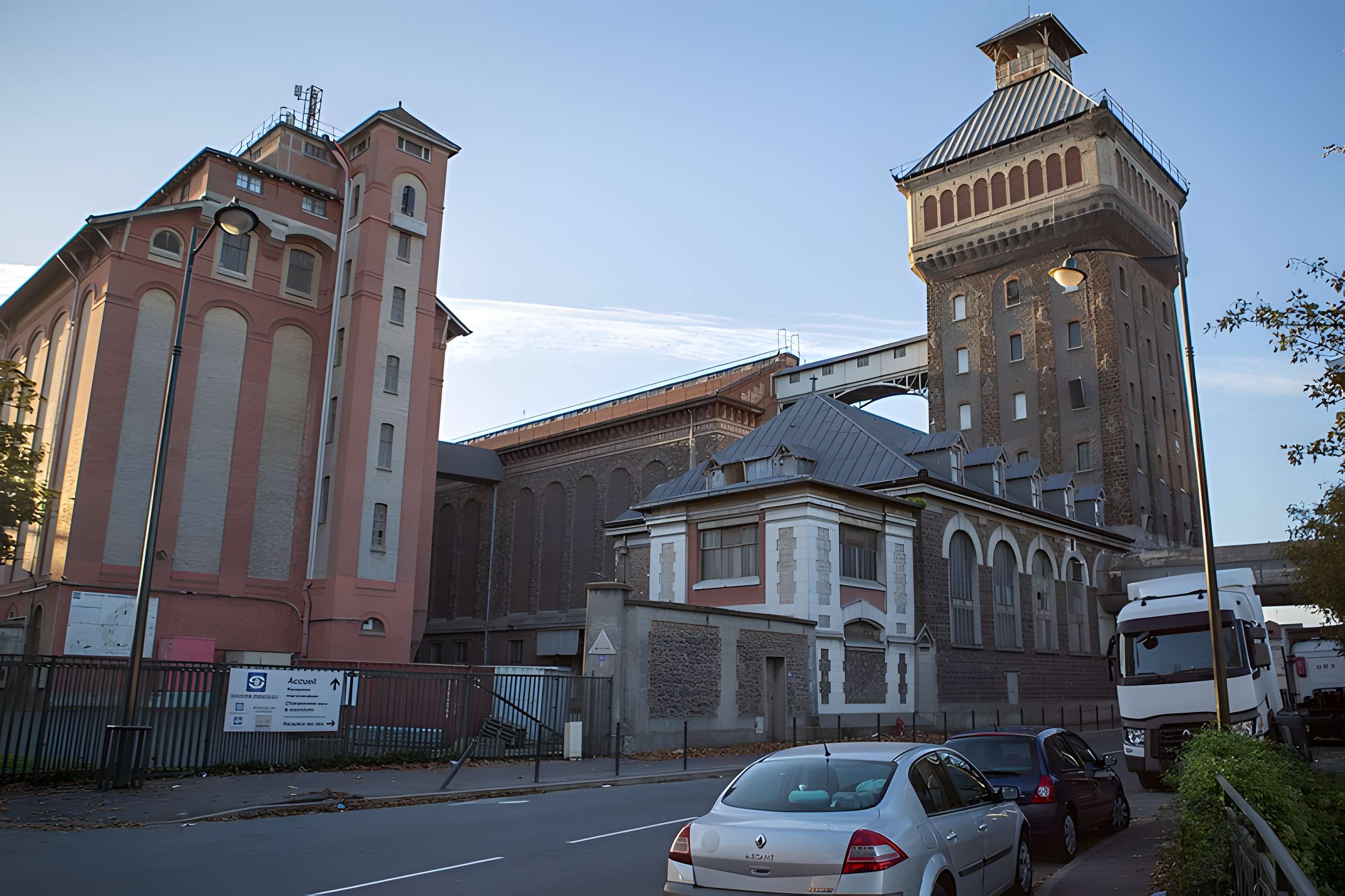 Grands moulins de Corbeil-Essonnes