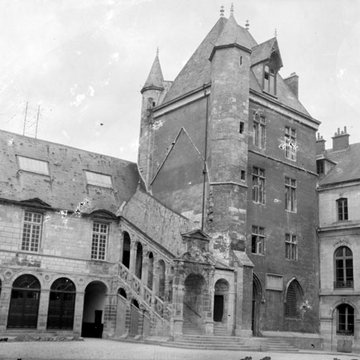 Grange de Bargues à Assier