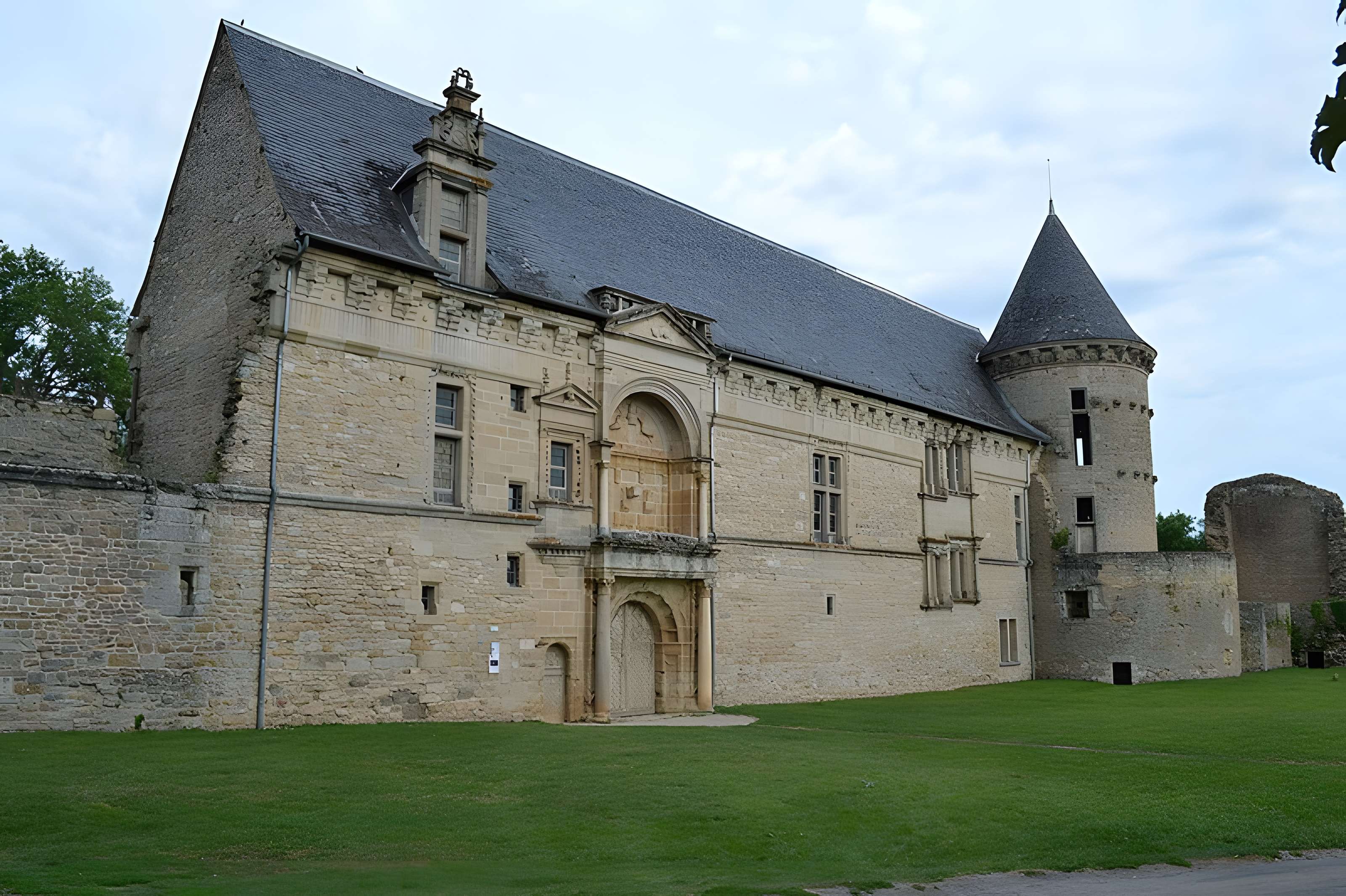 Grange de Bargues à Assier