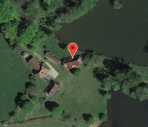 Grange ovale du Breuilh à Saint-Yrieix-la-Perche 