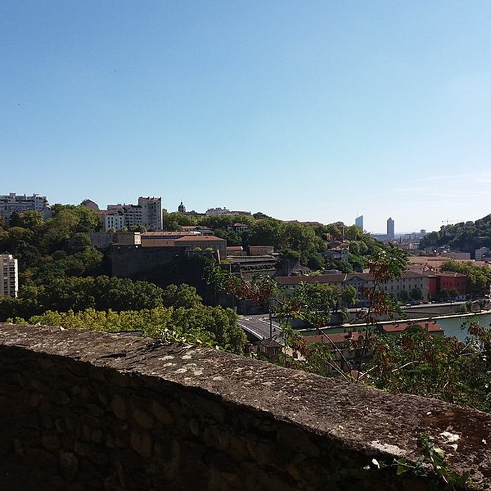 Photo de Immeuble dit Les Greniers dAbondance, actuellement siège de la DRAC Direction régionale des affaires culturelles