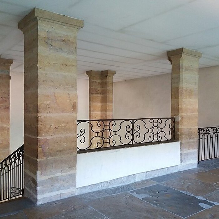 Photo de Immeuble dit Les Greniers dAbondance, actuellement siège de la DRAC Direction régionale des affaires culturelles