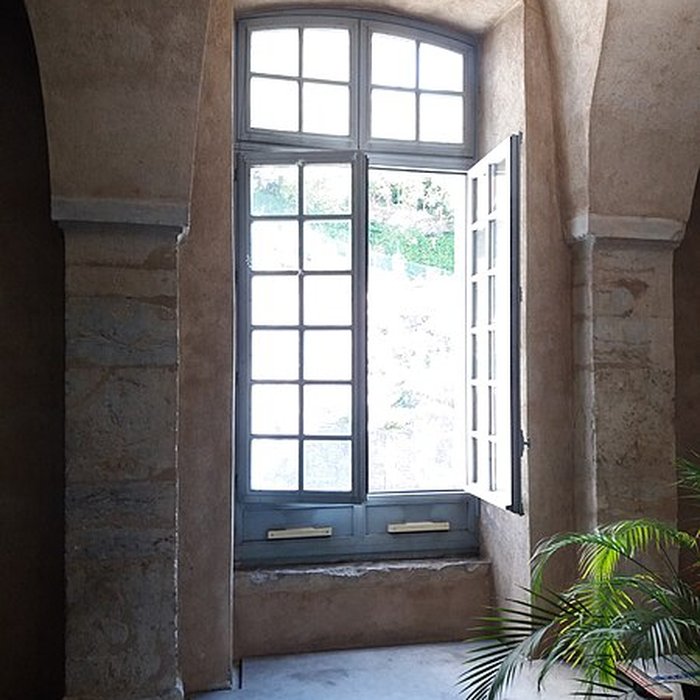 Photo de Immeuble dit Les Greniers dAbondance, actuellement siège de la DRAC Direction régionale des affaires culturelles