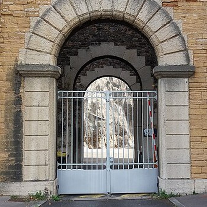 Photo de Immeuble dit Les Greniers dAbondance, actuellement siège de la DRAC Direction régionale des affaires culturelles