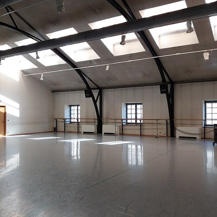 Photo de Immeuble dit Les Greniers dAbondance, actuellement siège de la DRAC Direction régionale des affaires culturelles