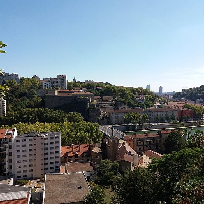 Photo de Immeuble dit Les Greniers dAbondance, actuellement siège de la DRAC Direction régionale des affaires culturelles