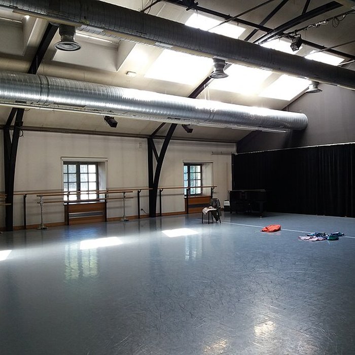 Photo de Immeuble dit Les Greniers dAbondance, actuellement siège de la DRAC Direction régionale des affaires culturelles