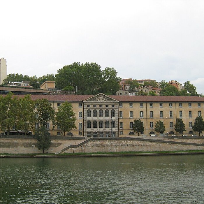 Photo de Immeuble dit Les Greniers dAbondance, actuellement siège de la DRAC Direction régionale des affaires culturelles