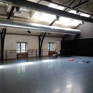 Immeuble dit Les Greniers dAbondance, actuellement siège de la DRAC Direction régionale des affaires culturelles