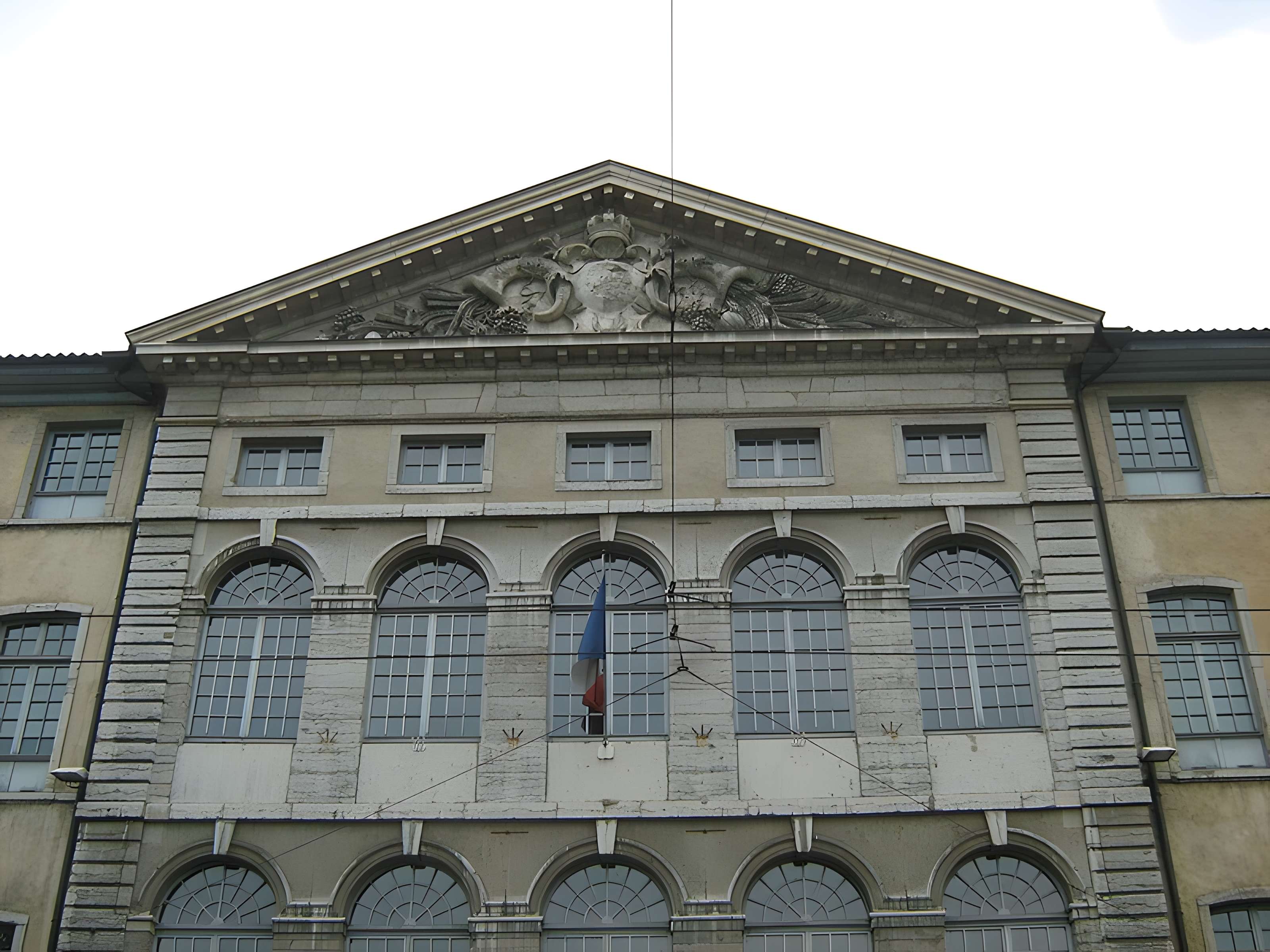 Immeuble dit Les Greniers d'Abondance, actuellement siège de la DRAC (Direction régionale des affaires culturelles)