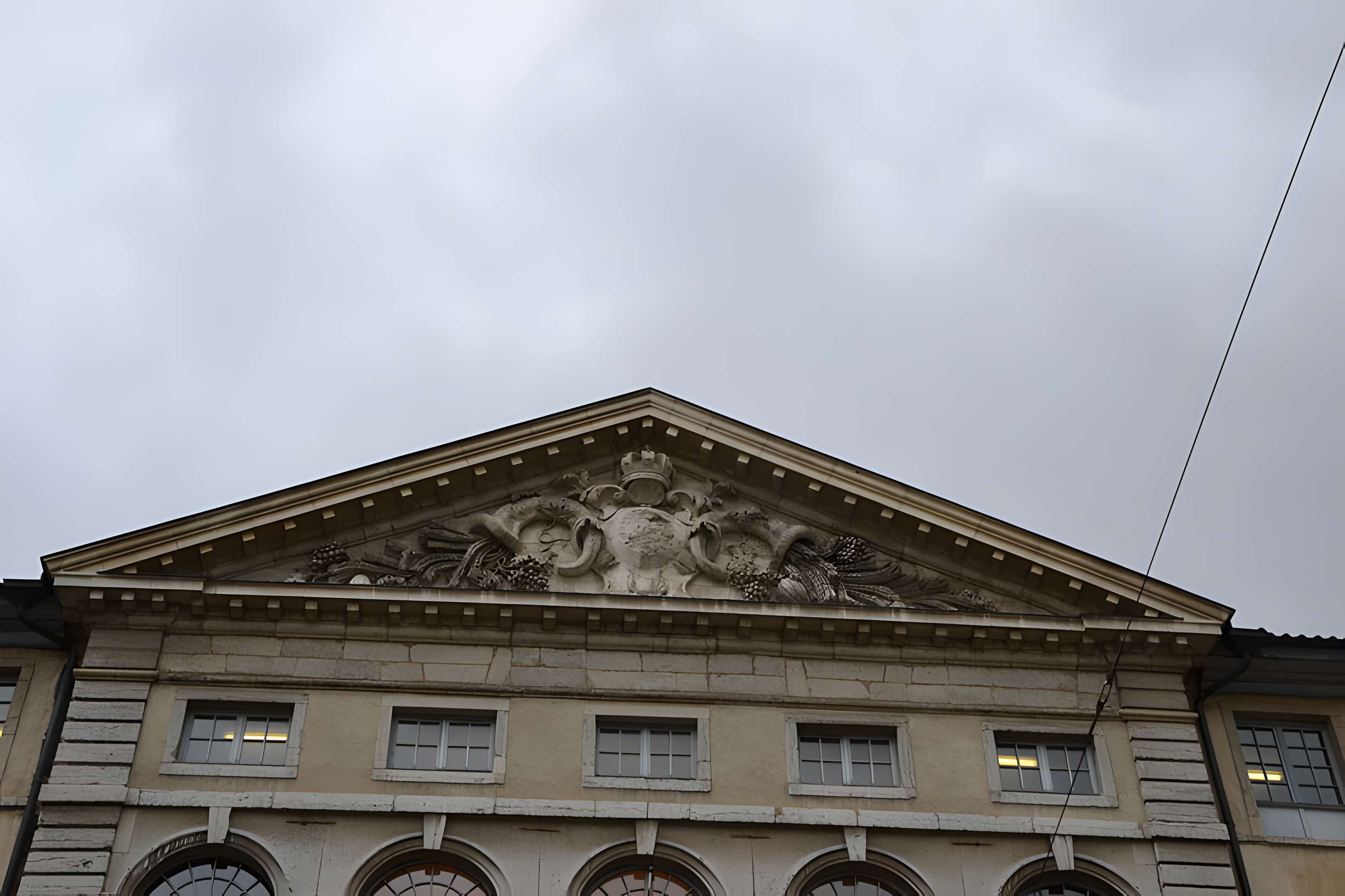 Immeuble dit Les Greniers d'Abondance, actuellement siège de la DRAC (Direction régionale des affaires culturelles)