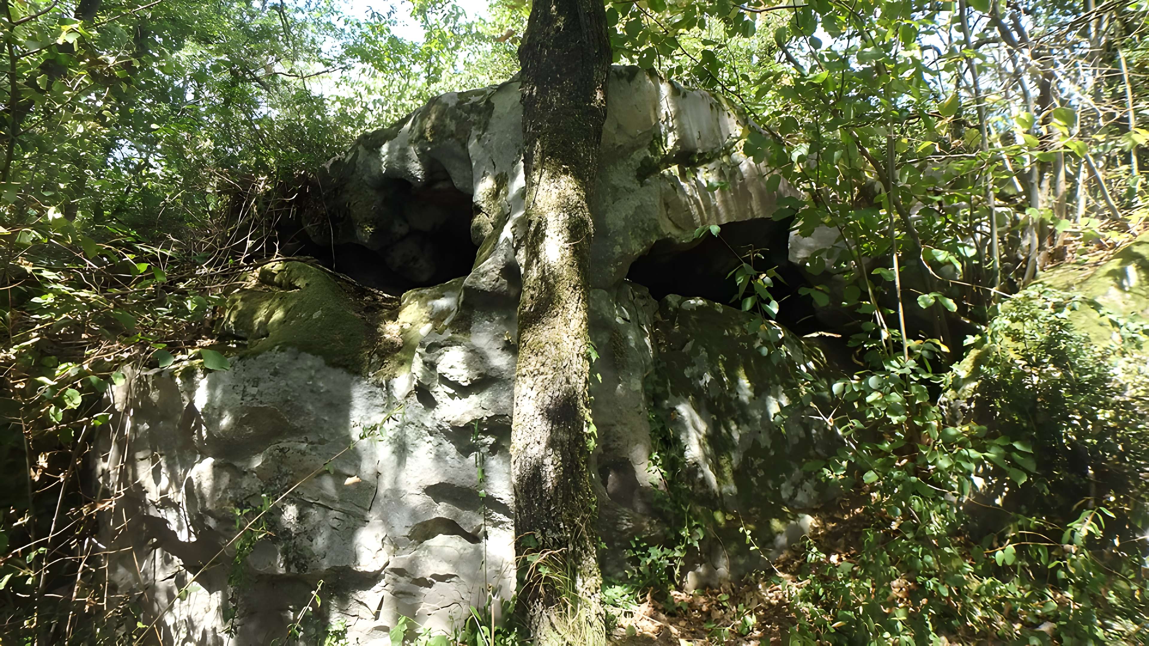 Grotte ornée de Bouray-sur-Juine